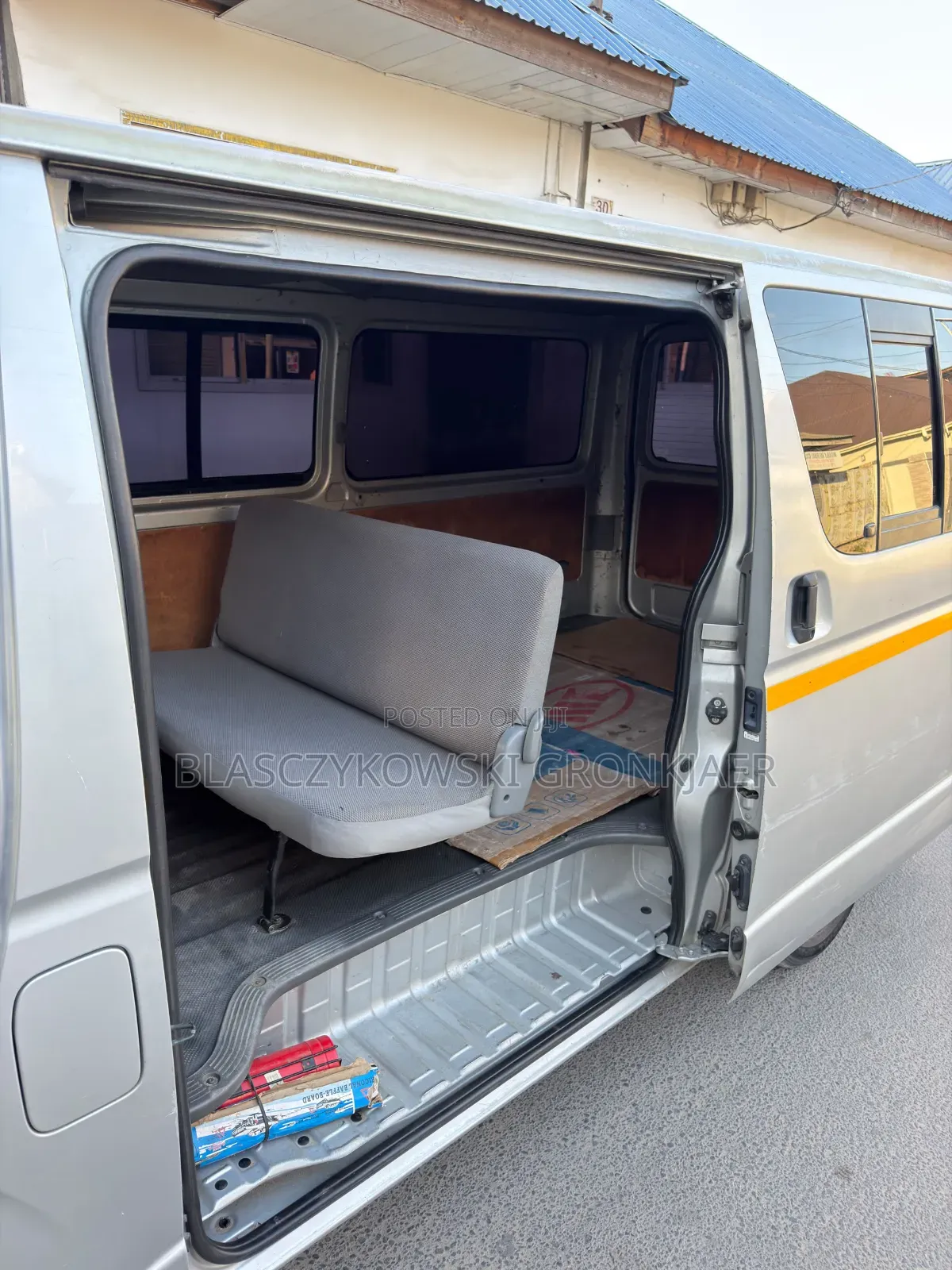 Toyota Quantum 2006 White