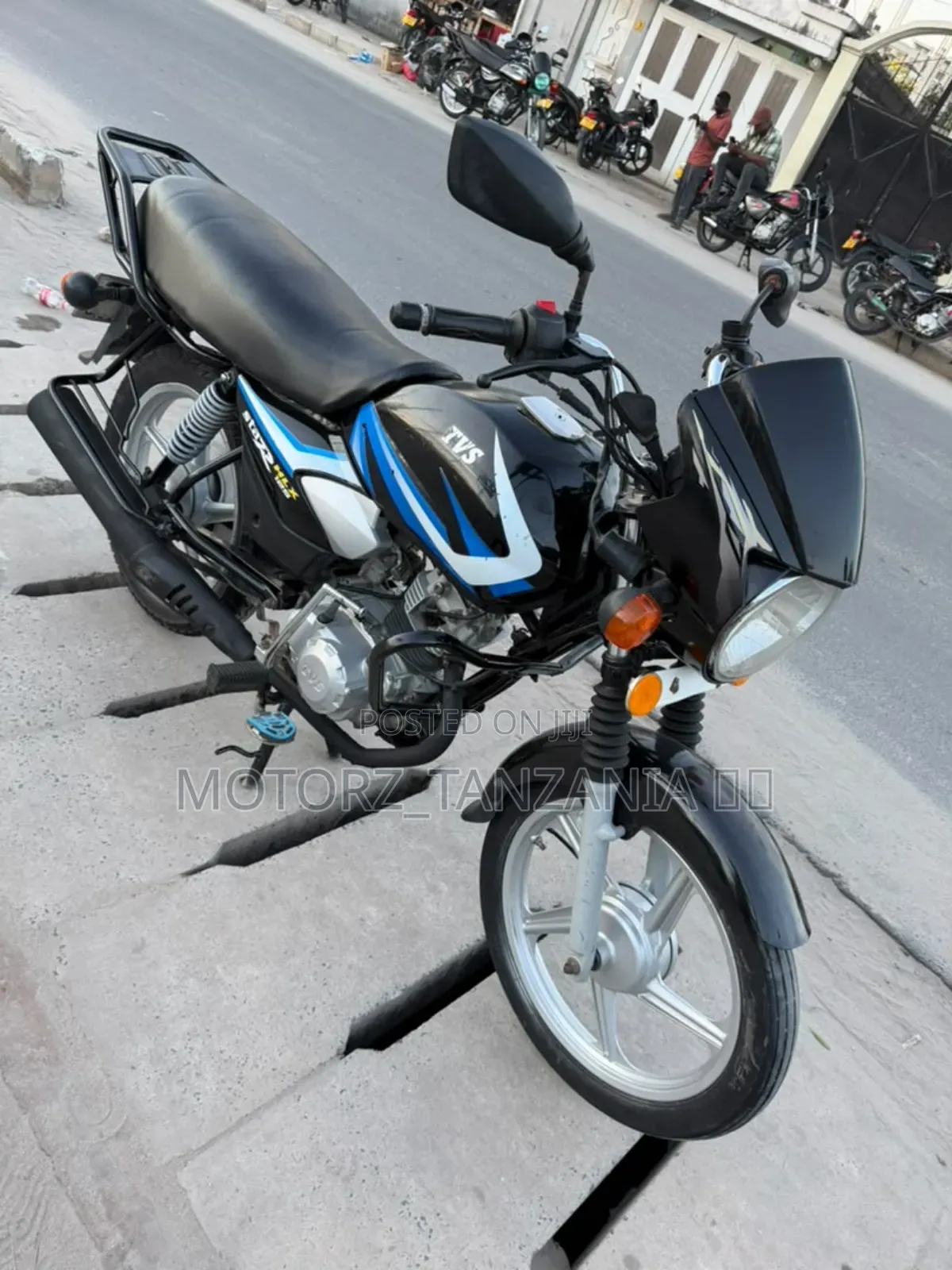 TVS HLX 125 2024 Black