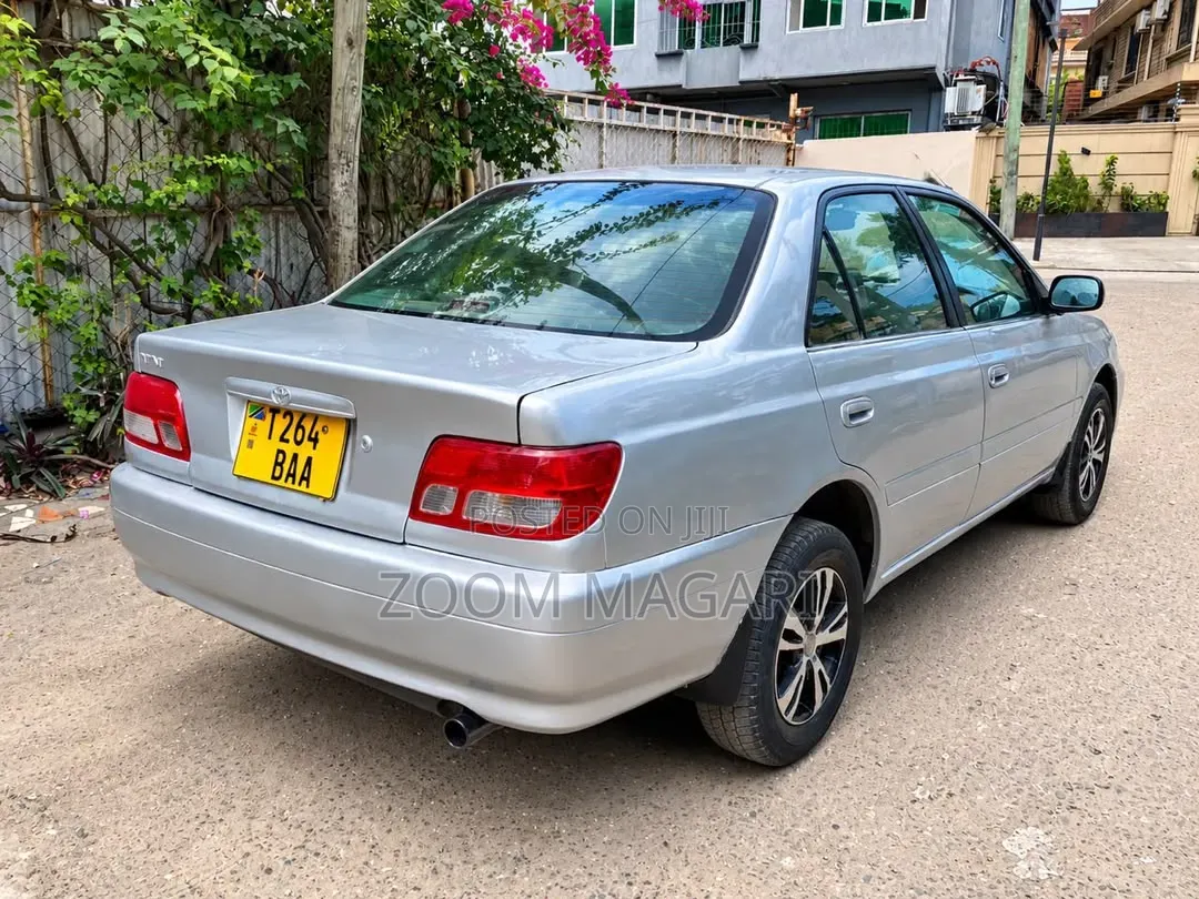 Toyota Carina 2001 Silver