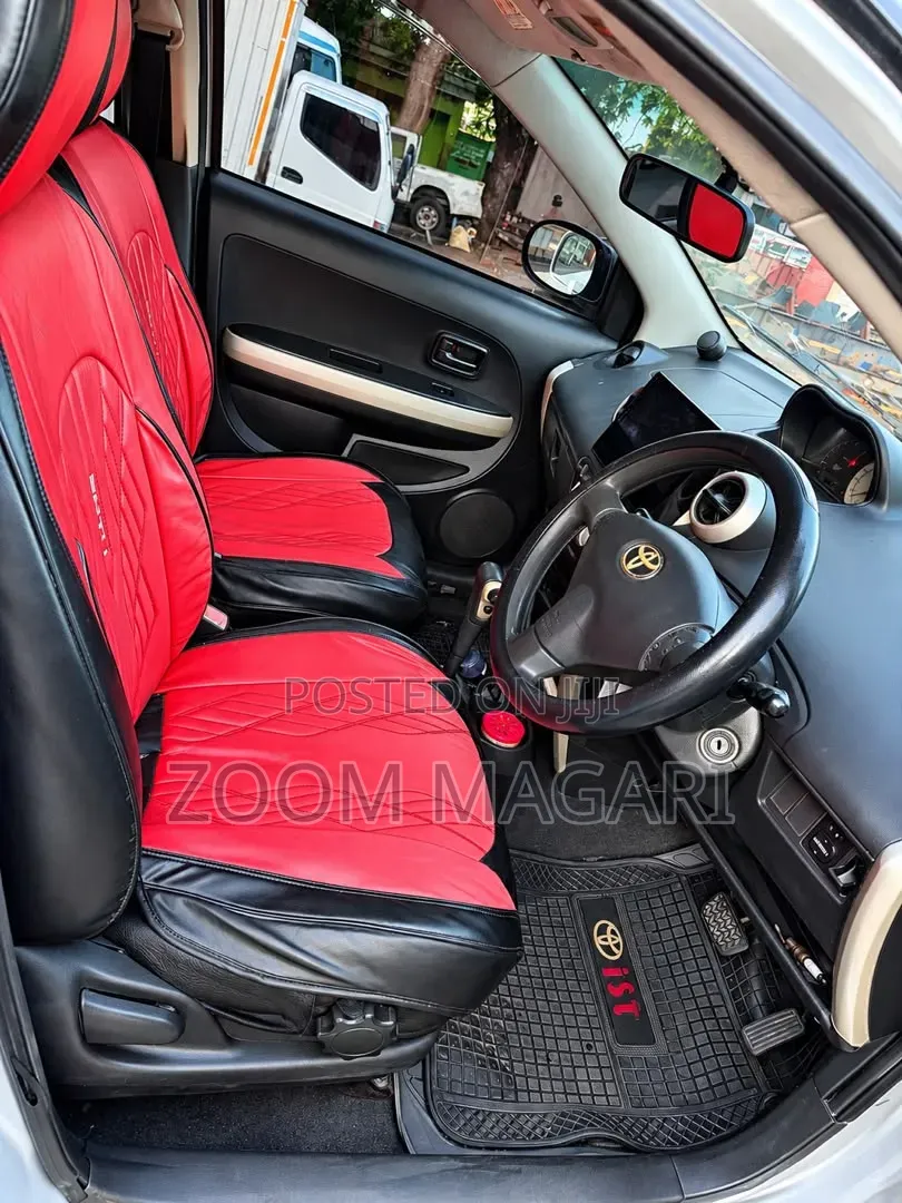 Toyota IST 2003 Silver