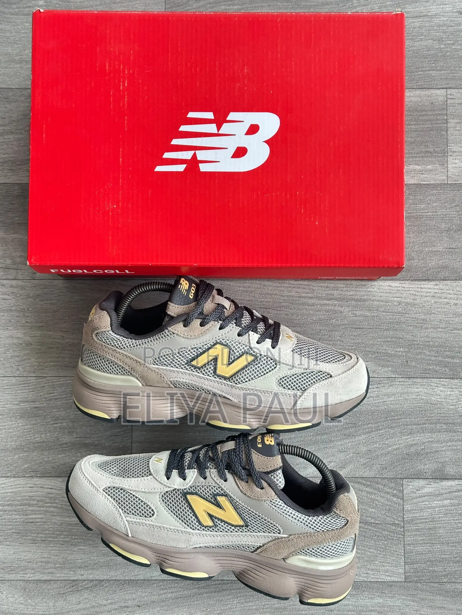 New Balance 990 Sneaker