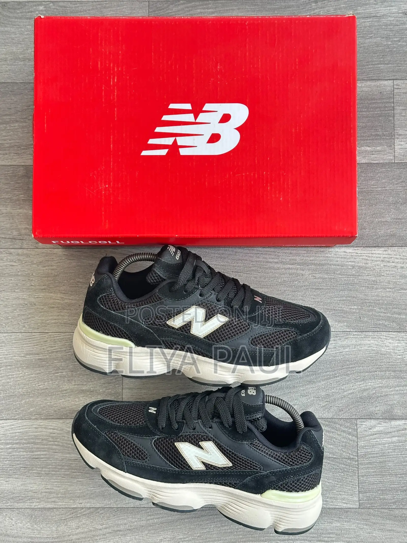 New Balance 990 Sneaker