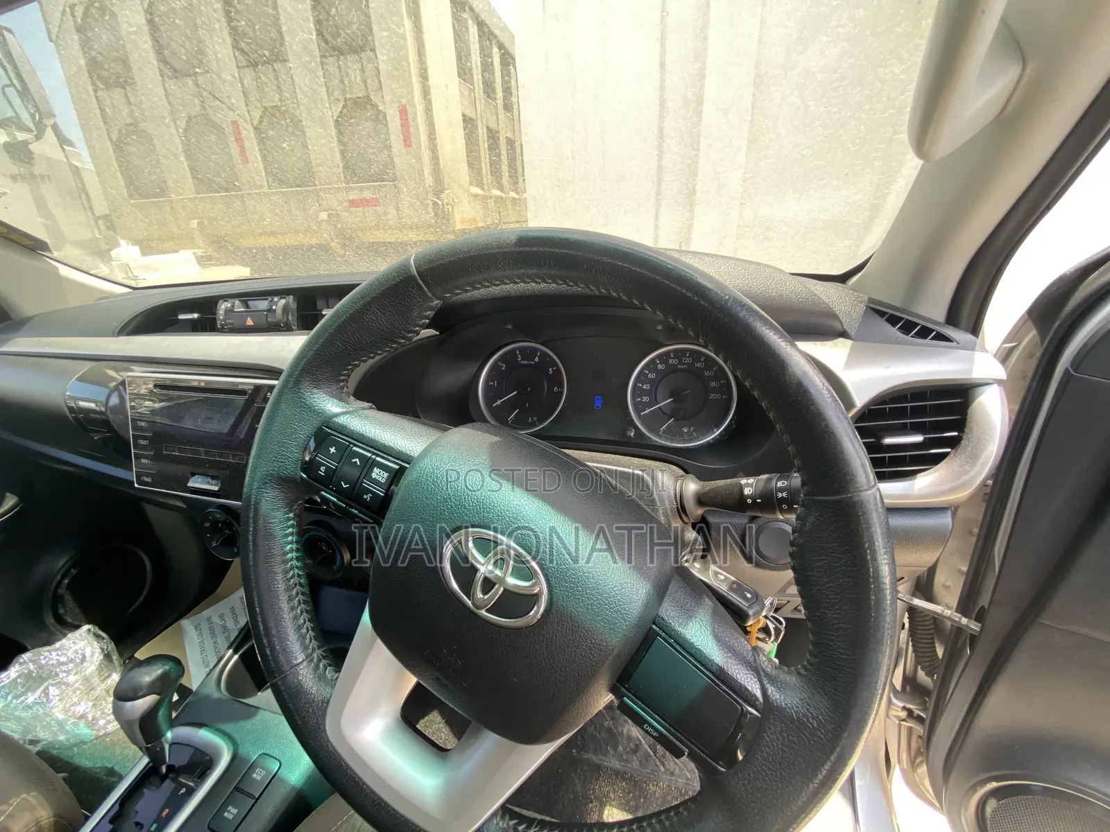 Toyota Hilux Rogue 4x4 2018 Silver