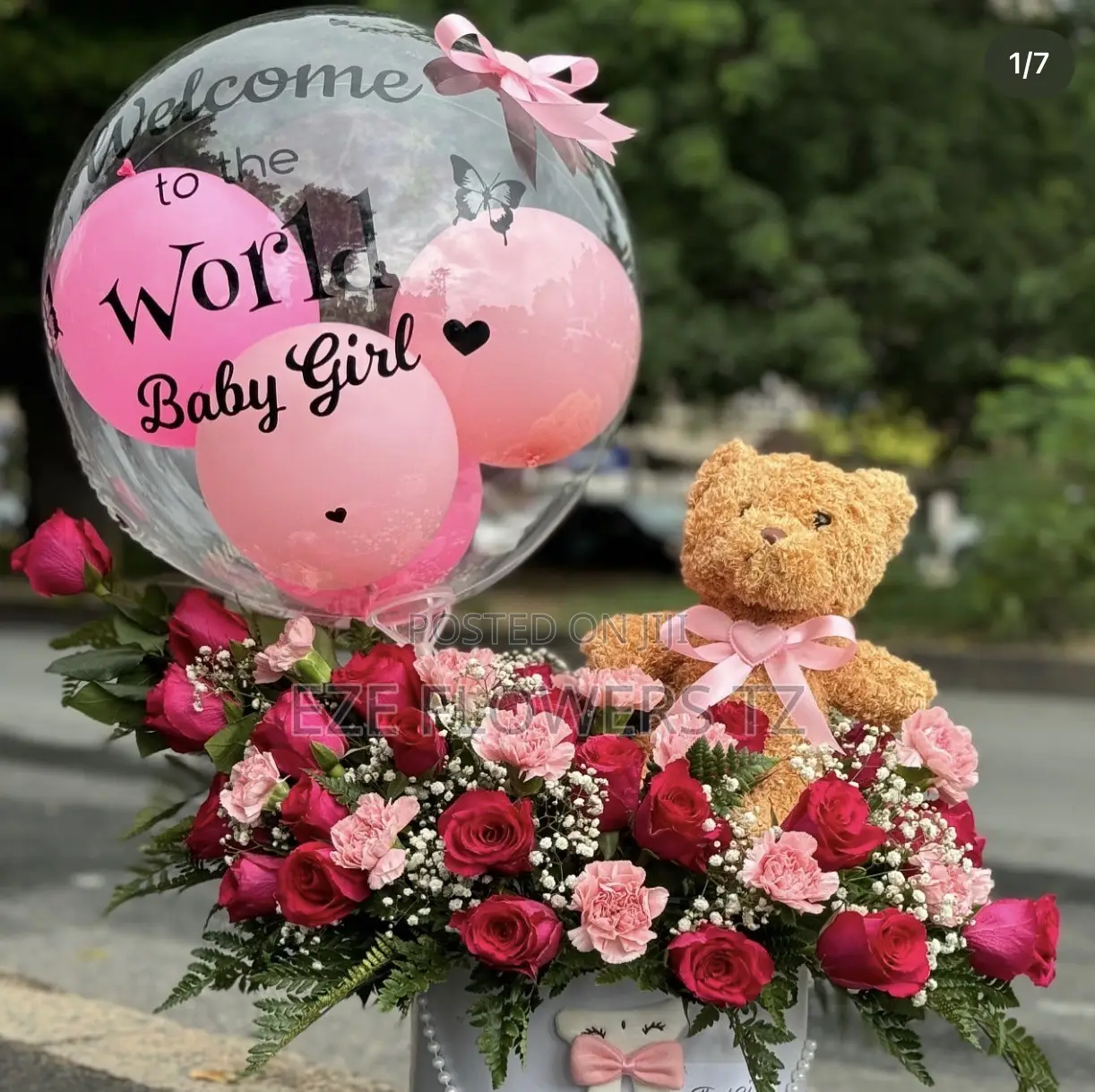 Freshflowers and Gift