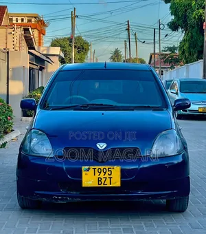 Toyota Vitz 2002 Blue