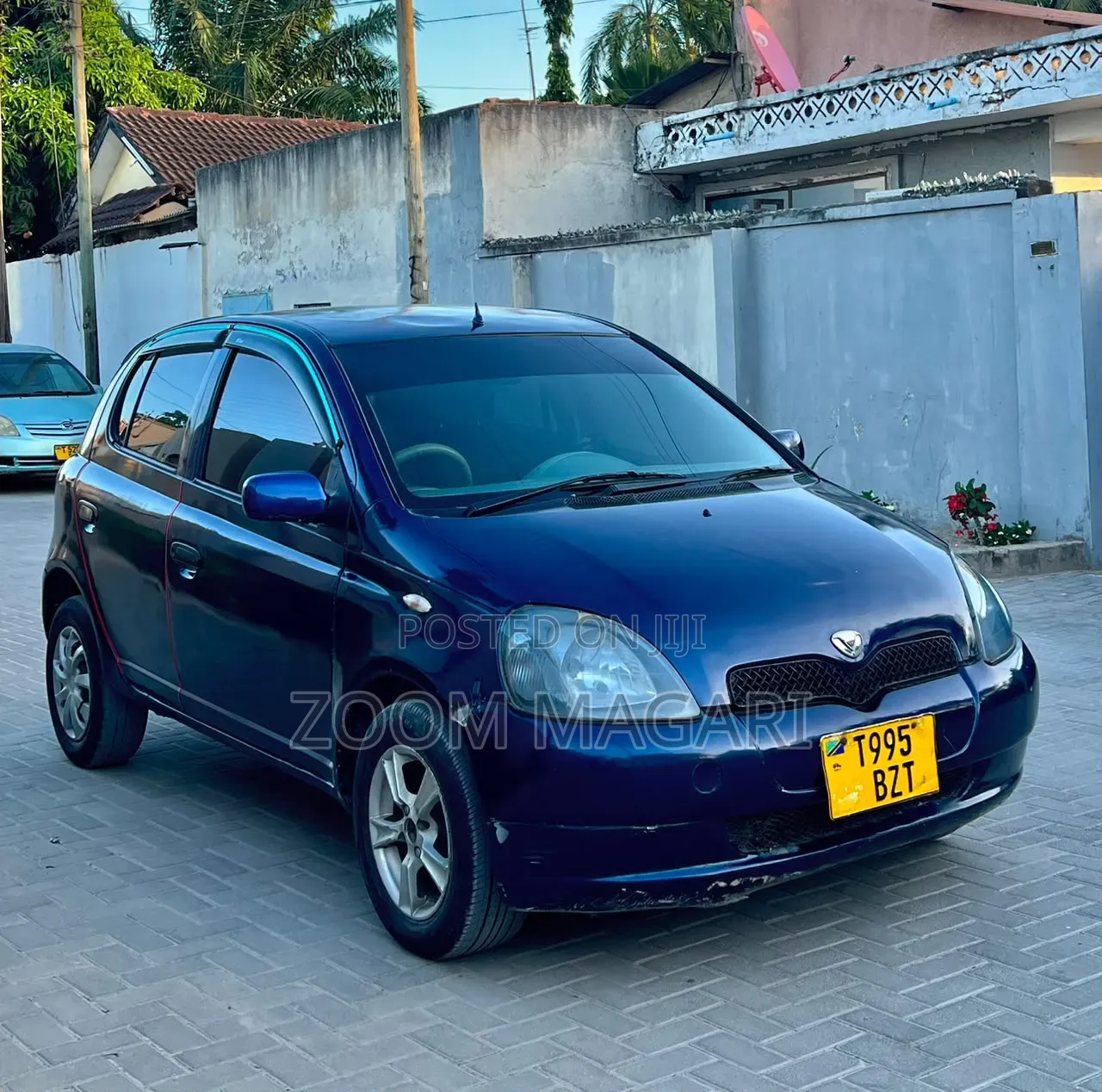 Toyota Vitz 2002 Blue