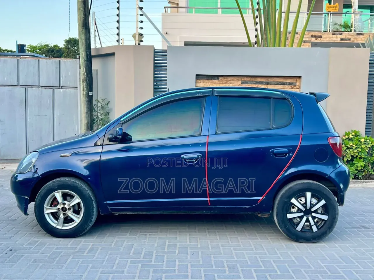Toyota Vitz 2002 Blue