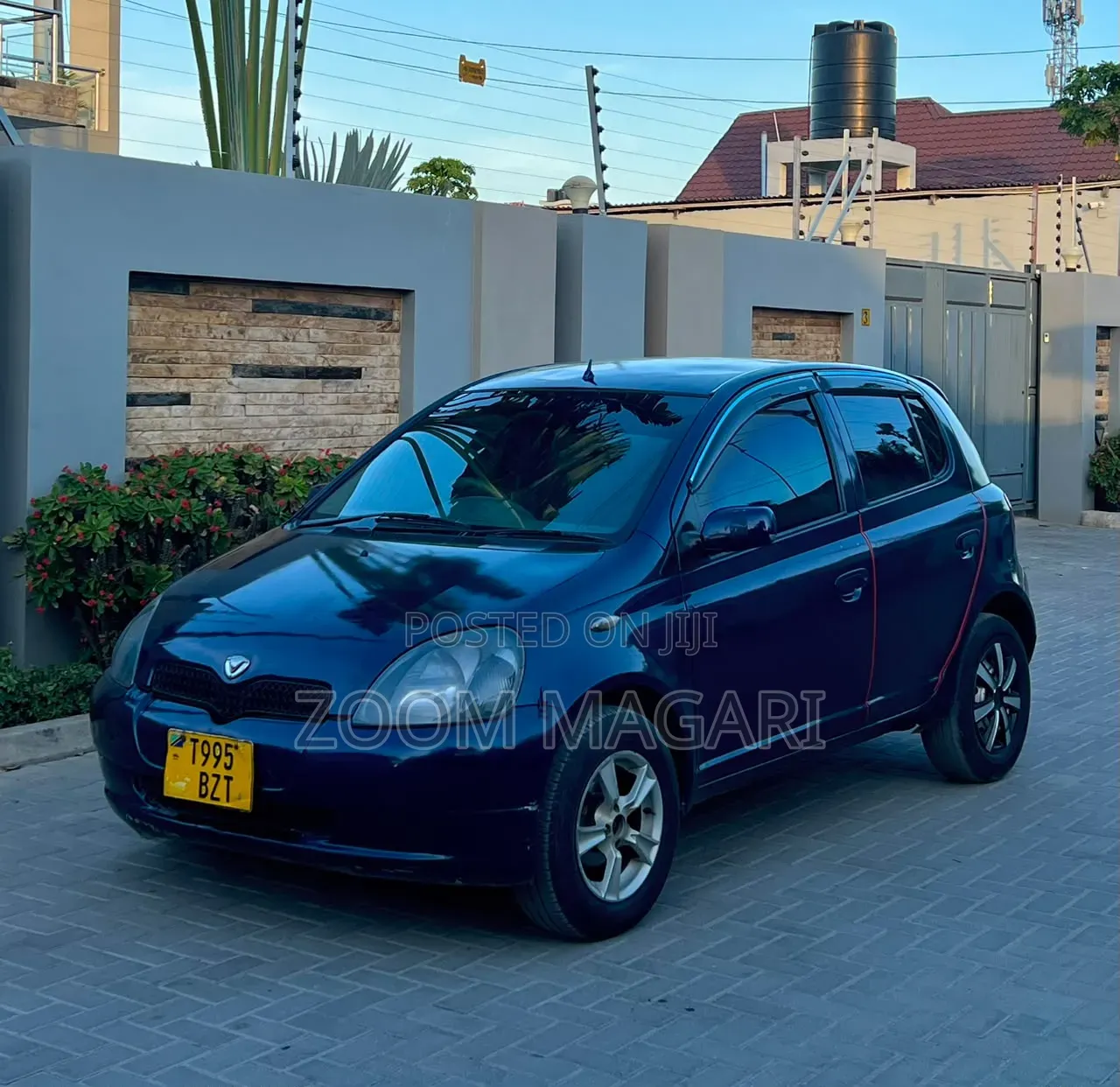 Toyota Vitz 2002 Blue