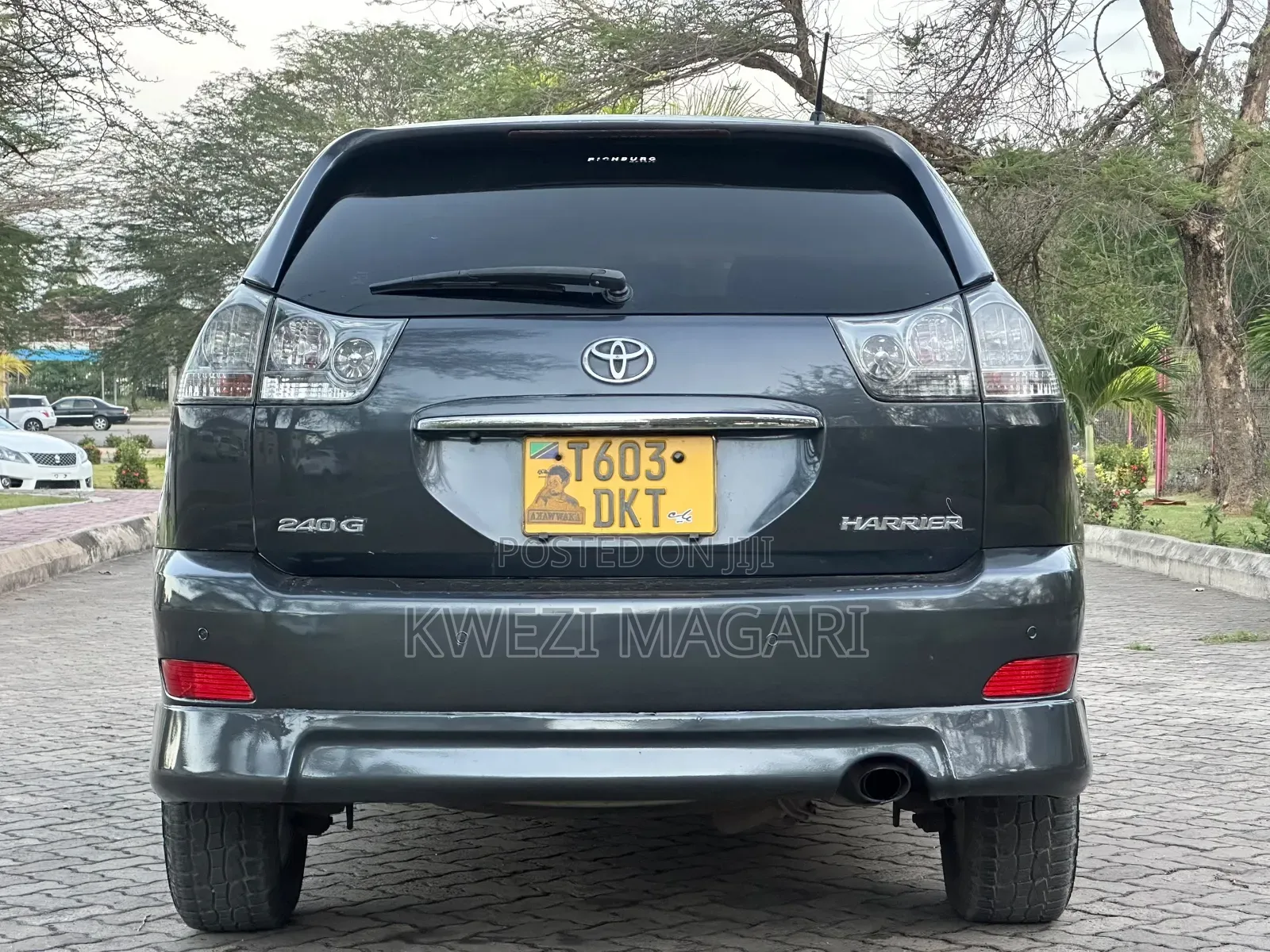 Toyota Harrier 2005 Gray