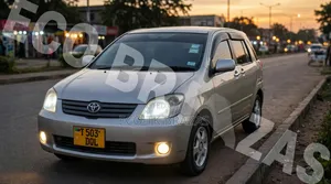 Toyota Raum 1.5 FWD 2004 Silver