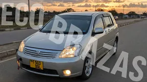 Toyota Raum 1.5 FWD 2004 Silver