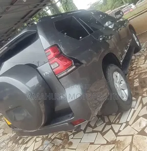 Toyota Land Cruiser Prado 2017 Gray