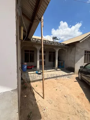5bdrm House in Private Property, Segerea for sale