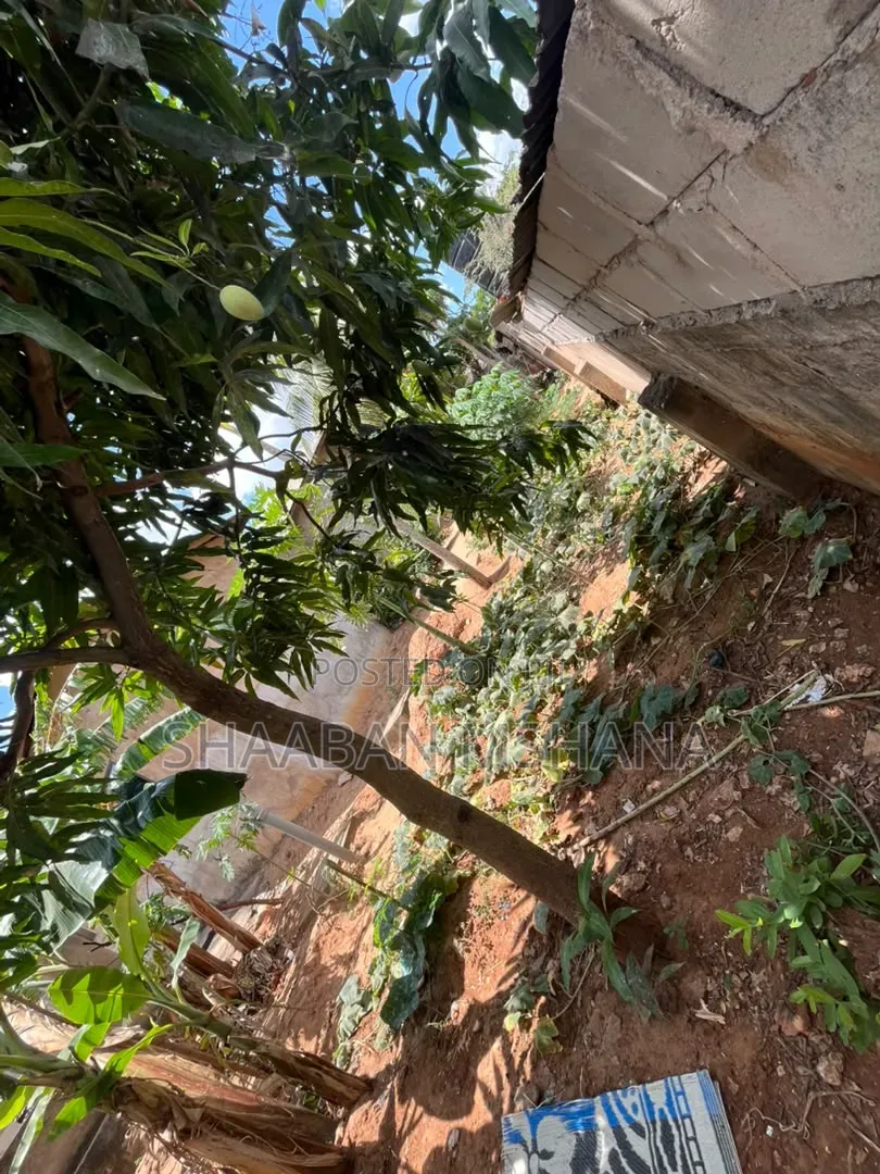 5bdrm House in Private Property, Segerea for sale