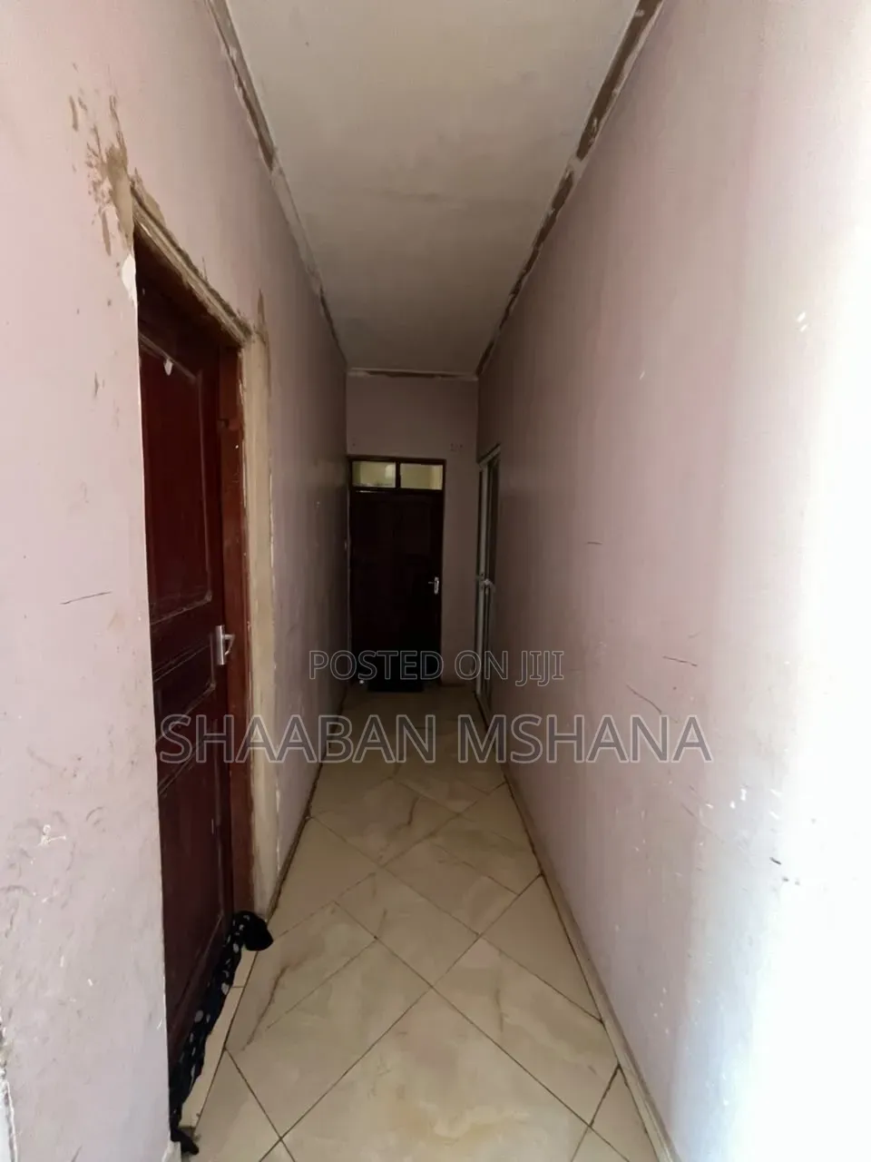 5bdrm House in Private Property, Segerea for sale