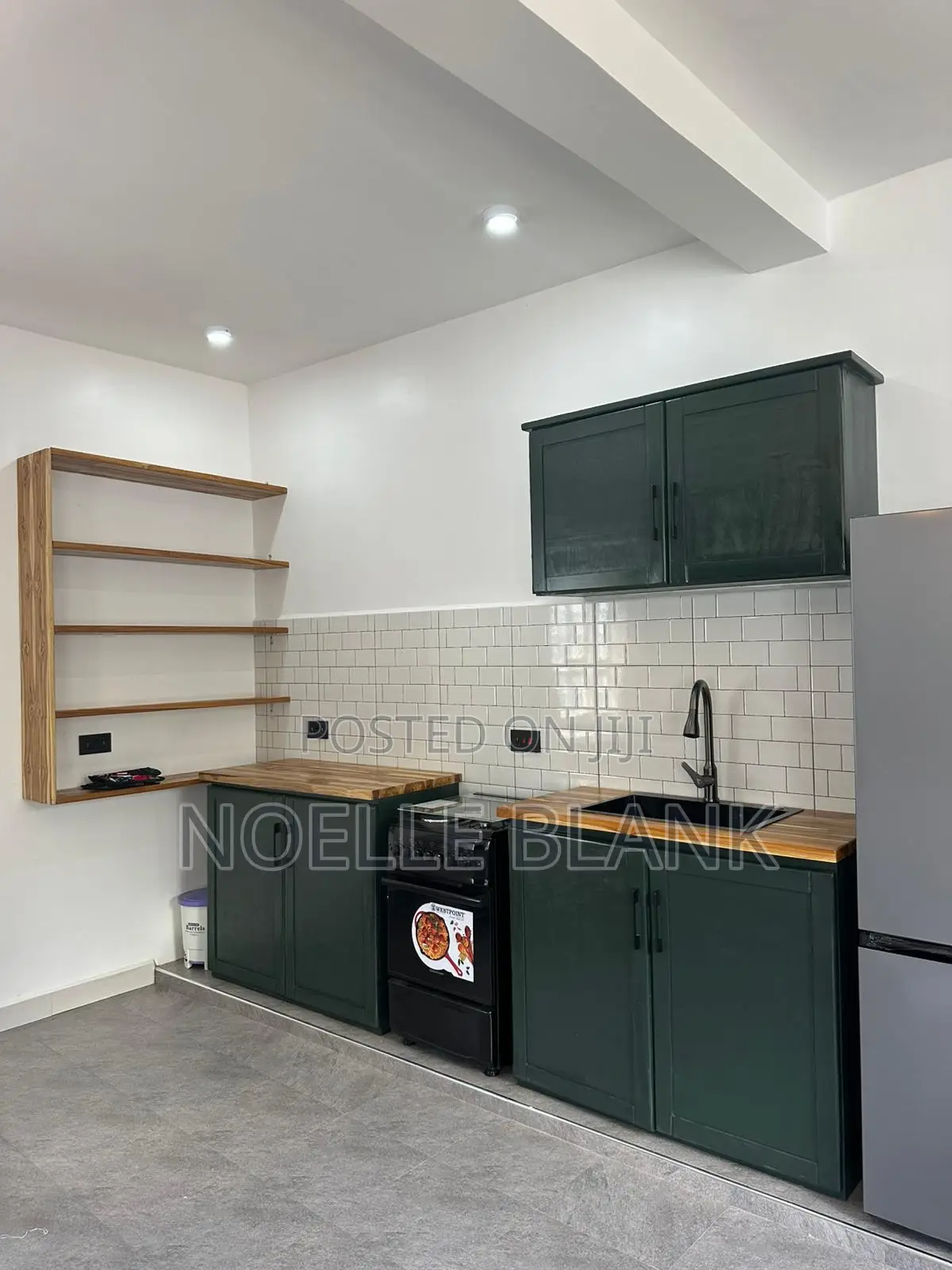 Furnished 2bdrm House in Central Business Area for rent