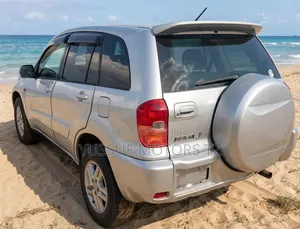 Toyota RAV4 1.8 2005 Silver