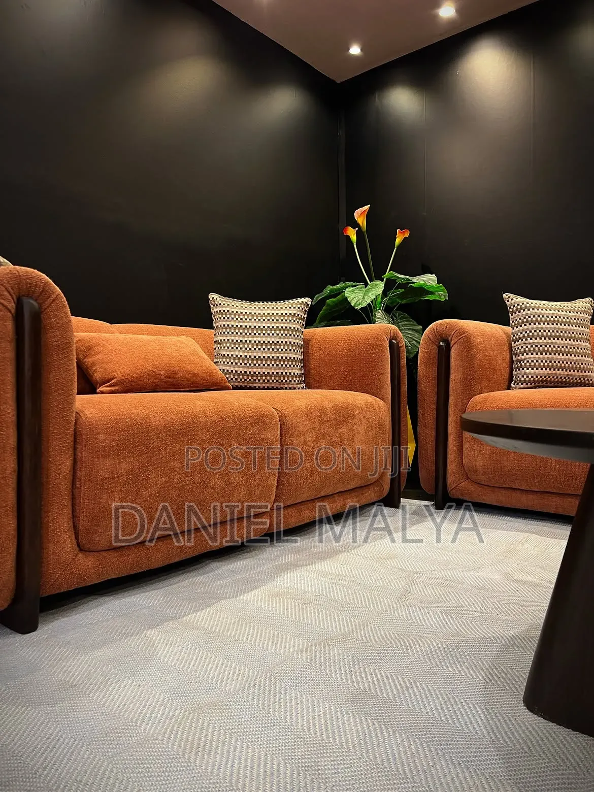 Luxury Sofa Set Watu7 3,2,2 Imepoa