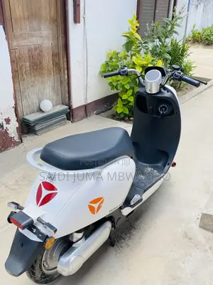 Yadea 8S200 2023 White