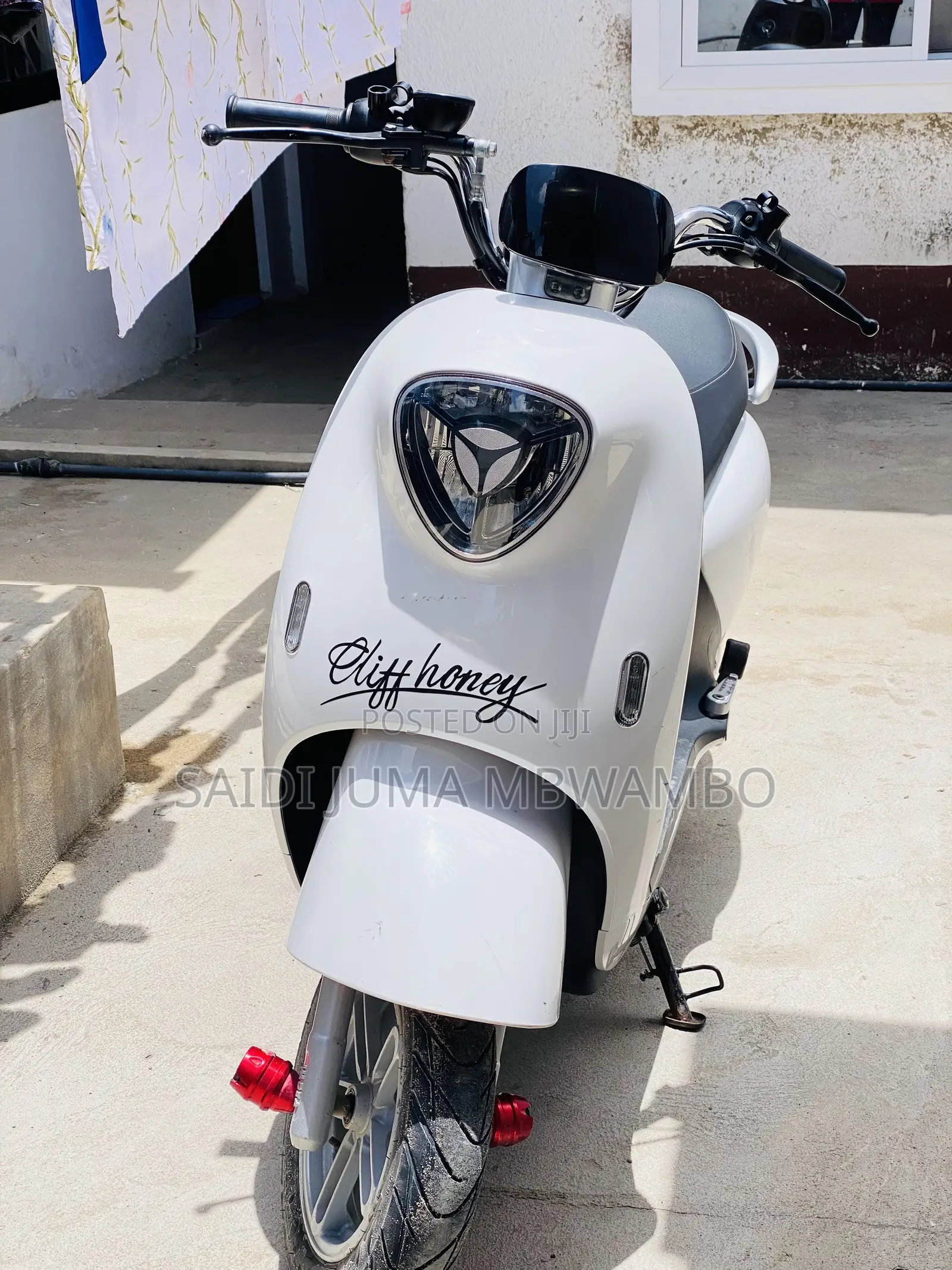 Yadea 8S200 2023 White