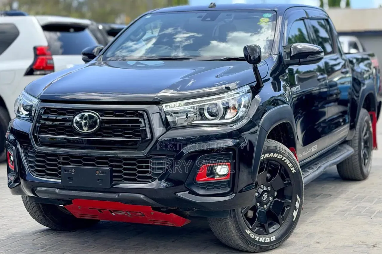 Toyota Hilux 2018 Black
