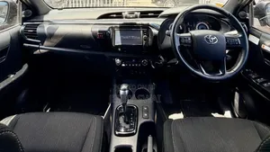 Toyota Hilux 2018 Black
