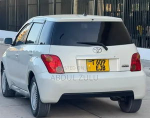 Toyota IST 2005 White