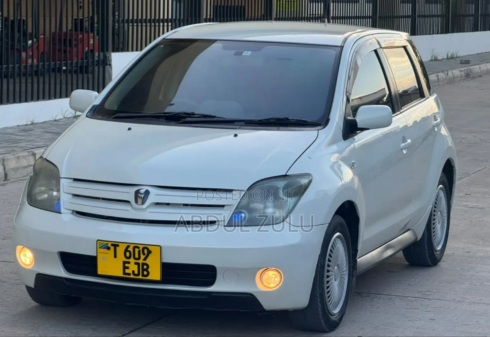Toyota IST 2005 White