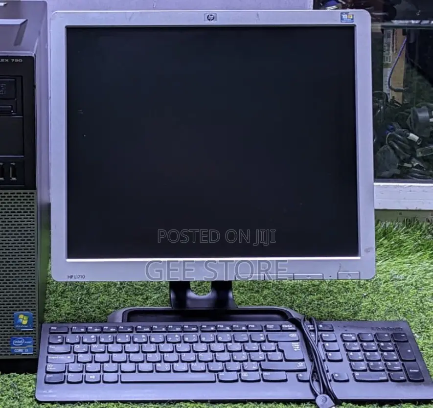 Desktop Computer Dell 4GB Intel Core i5 SSD 320GB