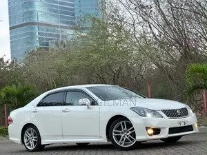 Toyota Crown 2011 White