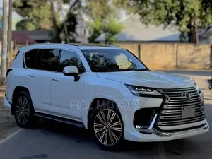 Lexus LX 600 2023 White
