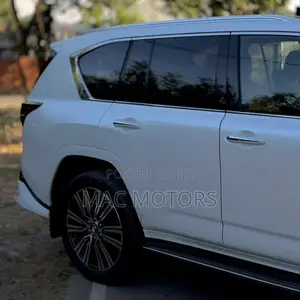Lexus LX 600 2023 White