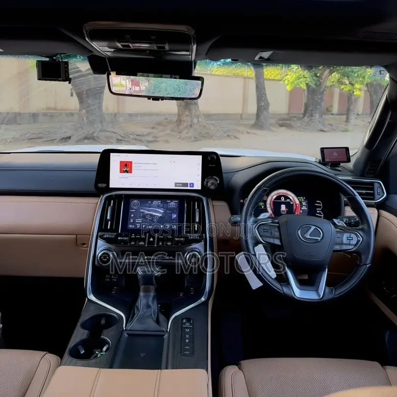 Lexus LX 600 2023 White