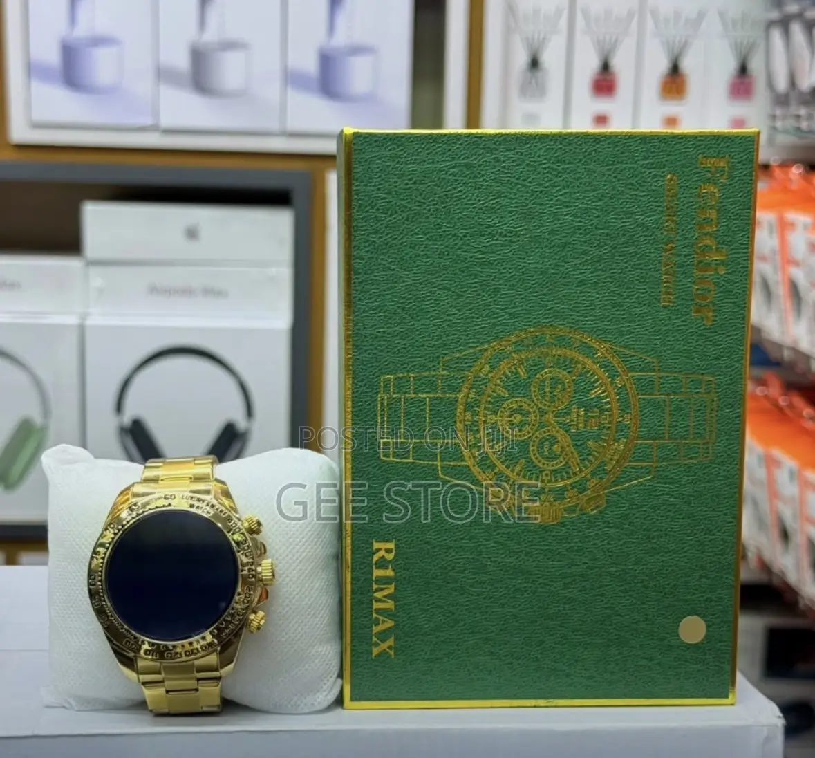 Gold-Colored Fendior R1 Max Smartwatch