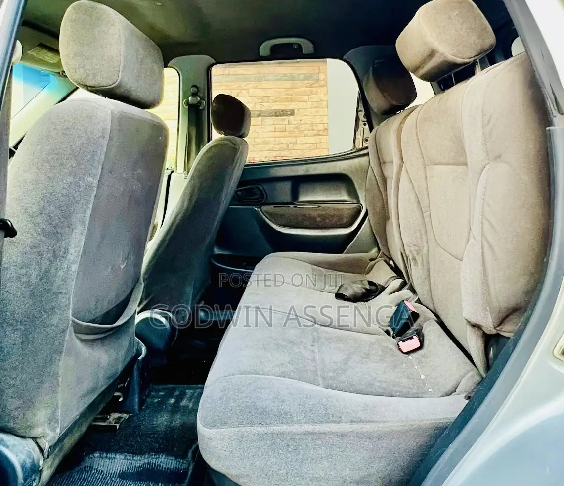 Suzuki Swift 2000 Silver