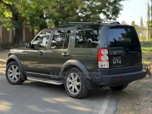 Land Rover Discovery 2009 Green