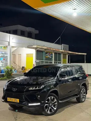 Toyota Fortuner 2.8 D AWD 2023 Black