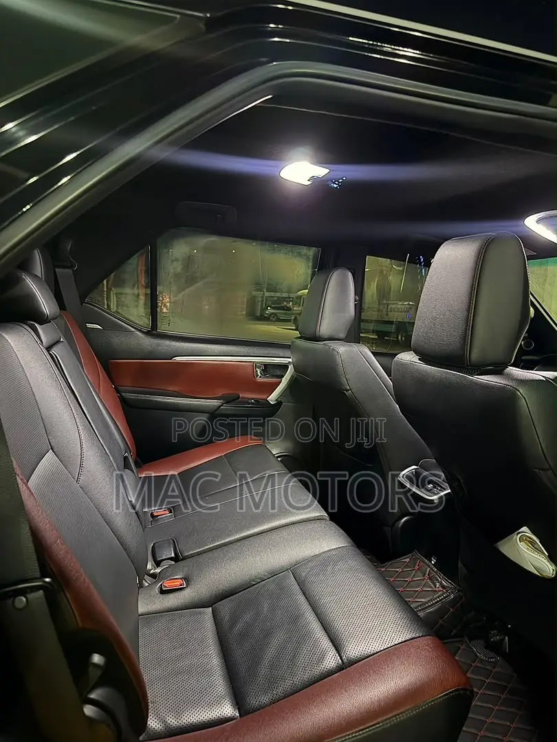 Toyota Fortuner 2.8 D AWD 2023 Black
