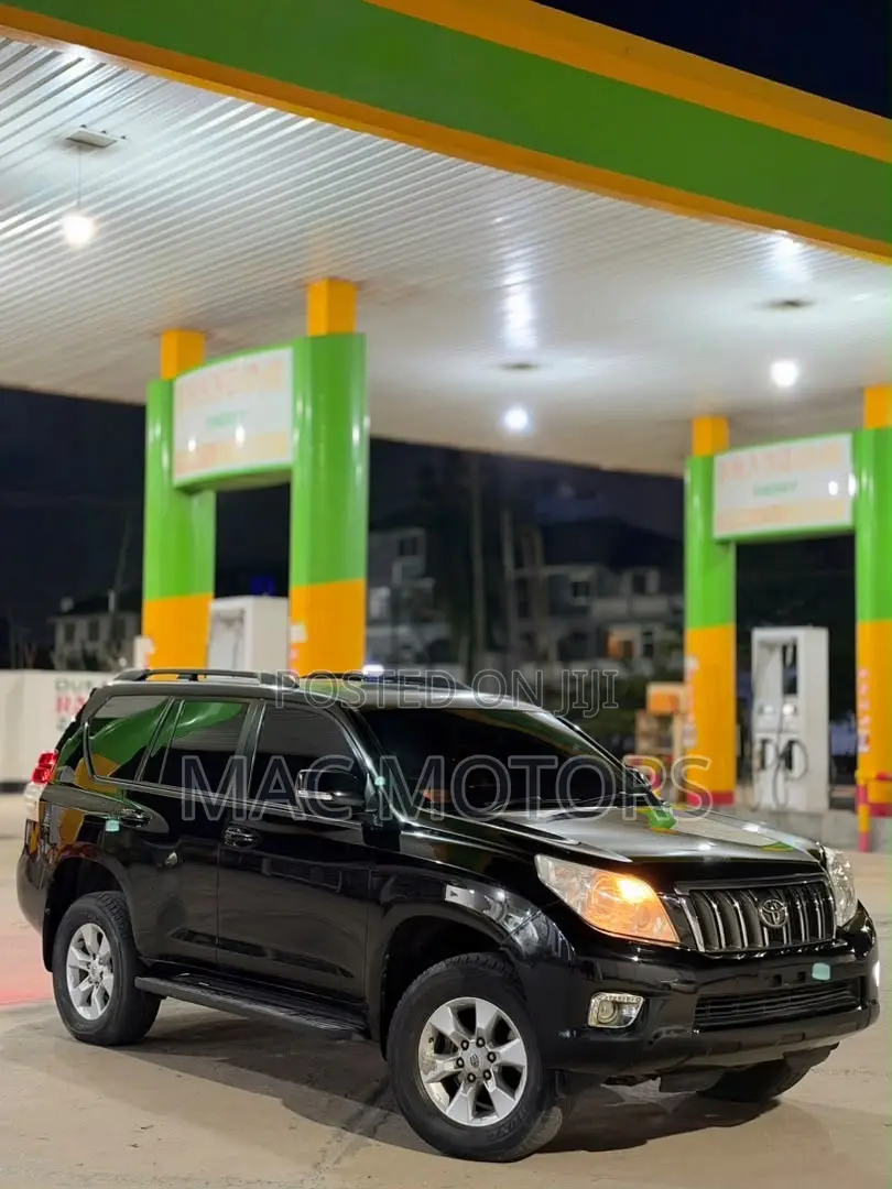Toyota Land Cruiser Prado 2010 Black