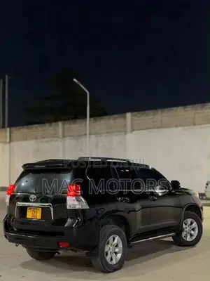 Toyota Land Cruiser Prado 2010 Black