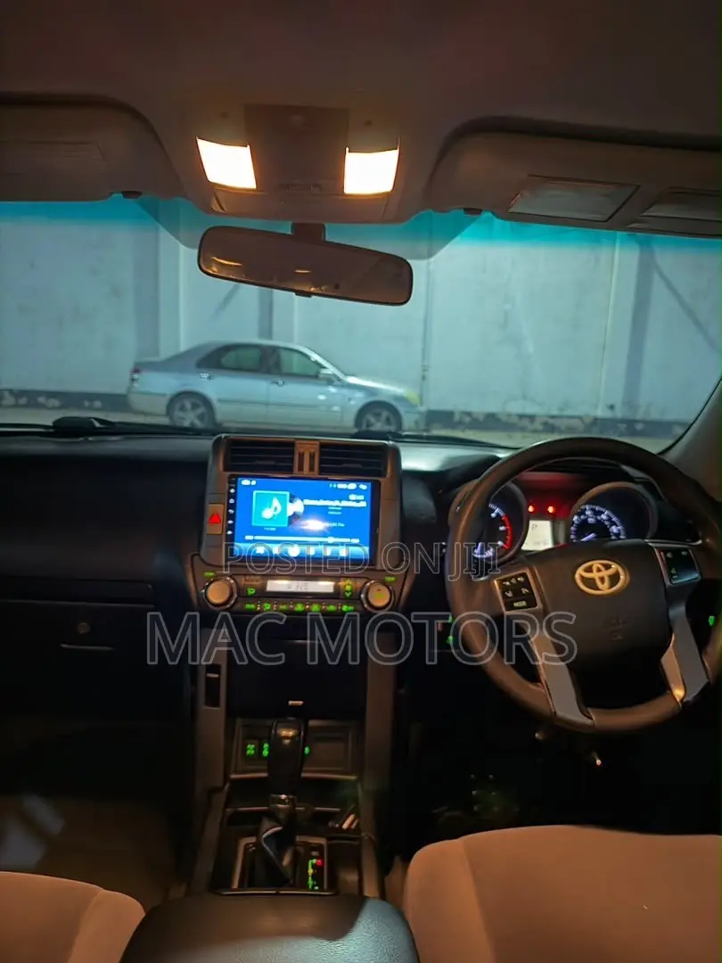 Toyota Land Cruiser Prado 2010 Black