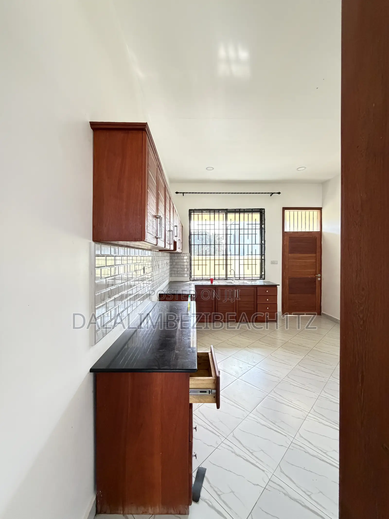 3bdrm Apartment in Madale Flamingo, Goba for rent