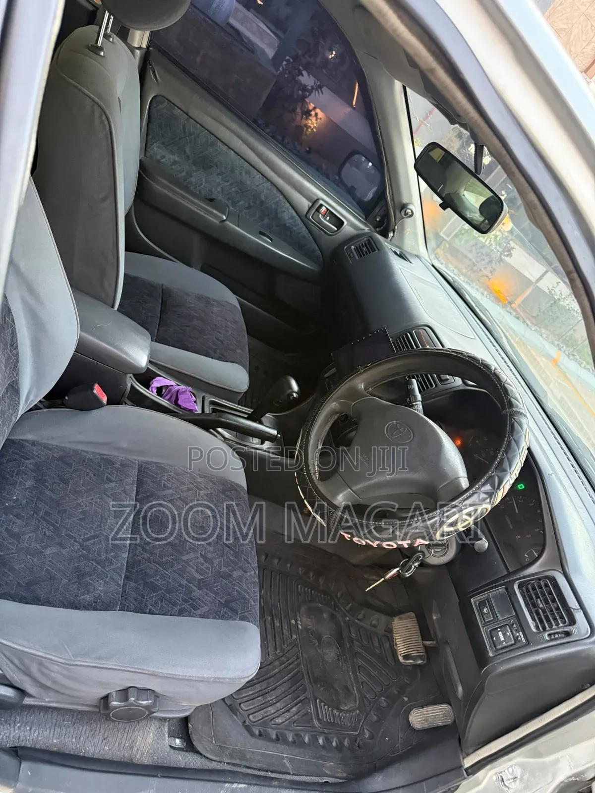 Toyota Carina 2000 Silver
