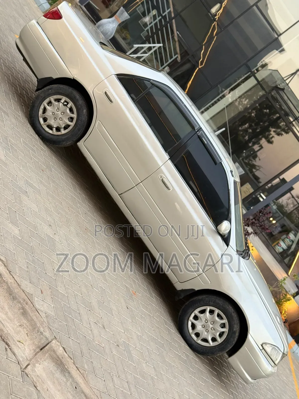 Toyota Carina 2000 Silver