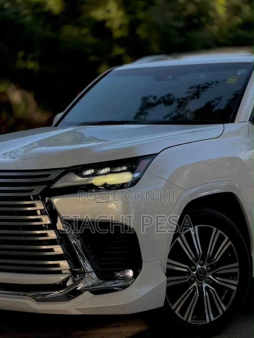Lexus LX 600 2023 White