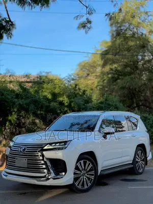 Lexus LX 600 2023 White
