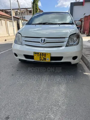 Toyota IST 2006 Silver