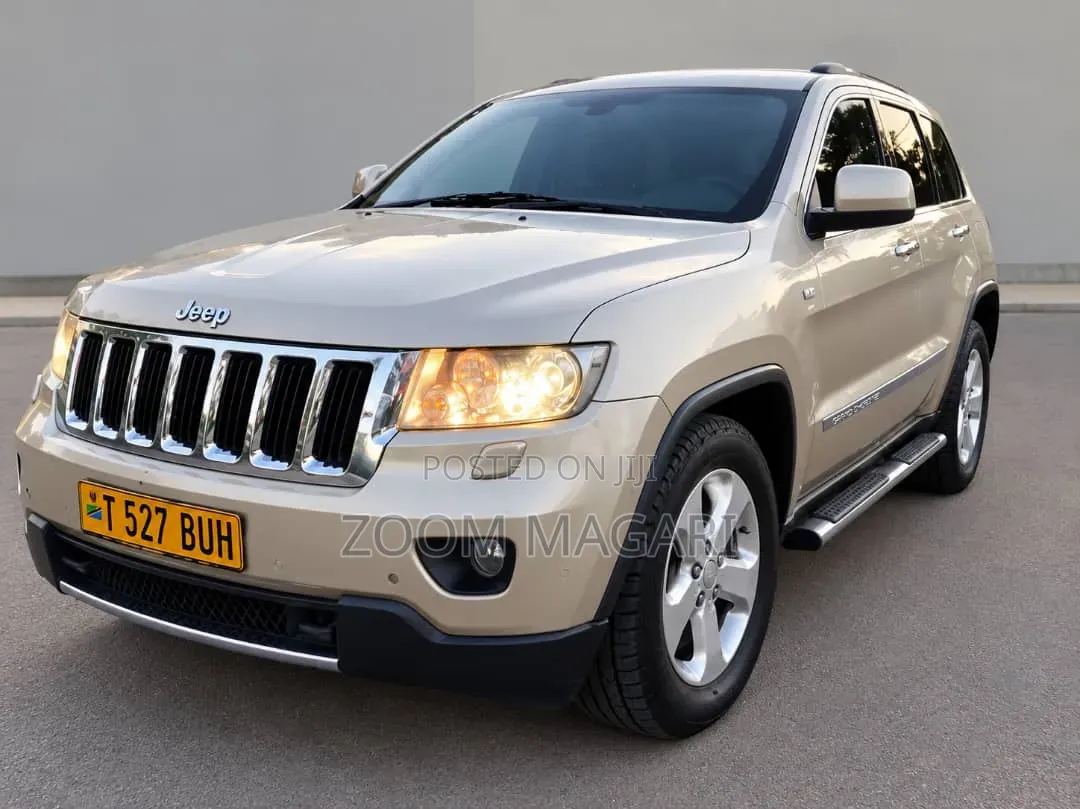 Jeep Grand Cherokee 2006 Gold