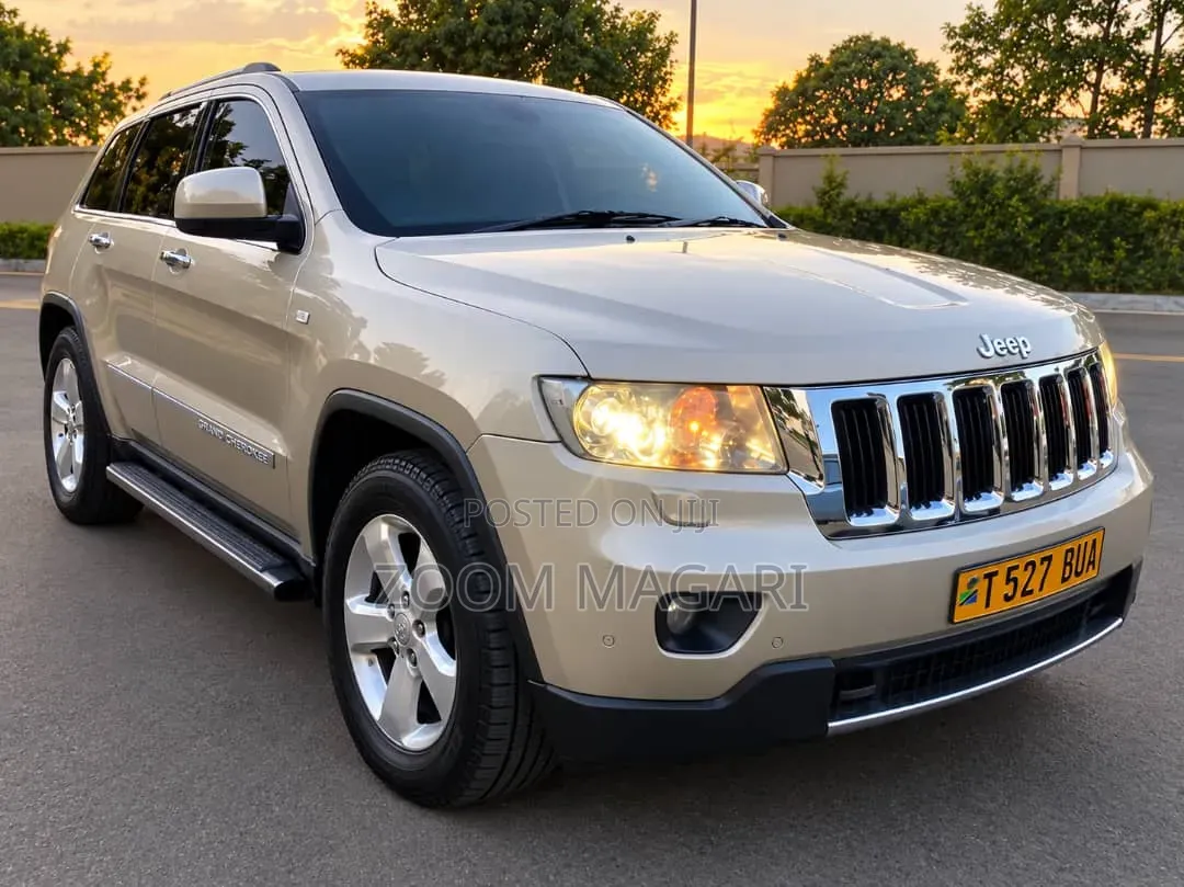 Jeep Grand Cherokee 2006 Gold
