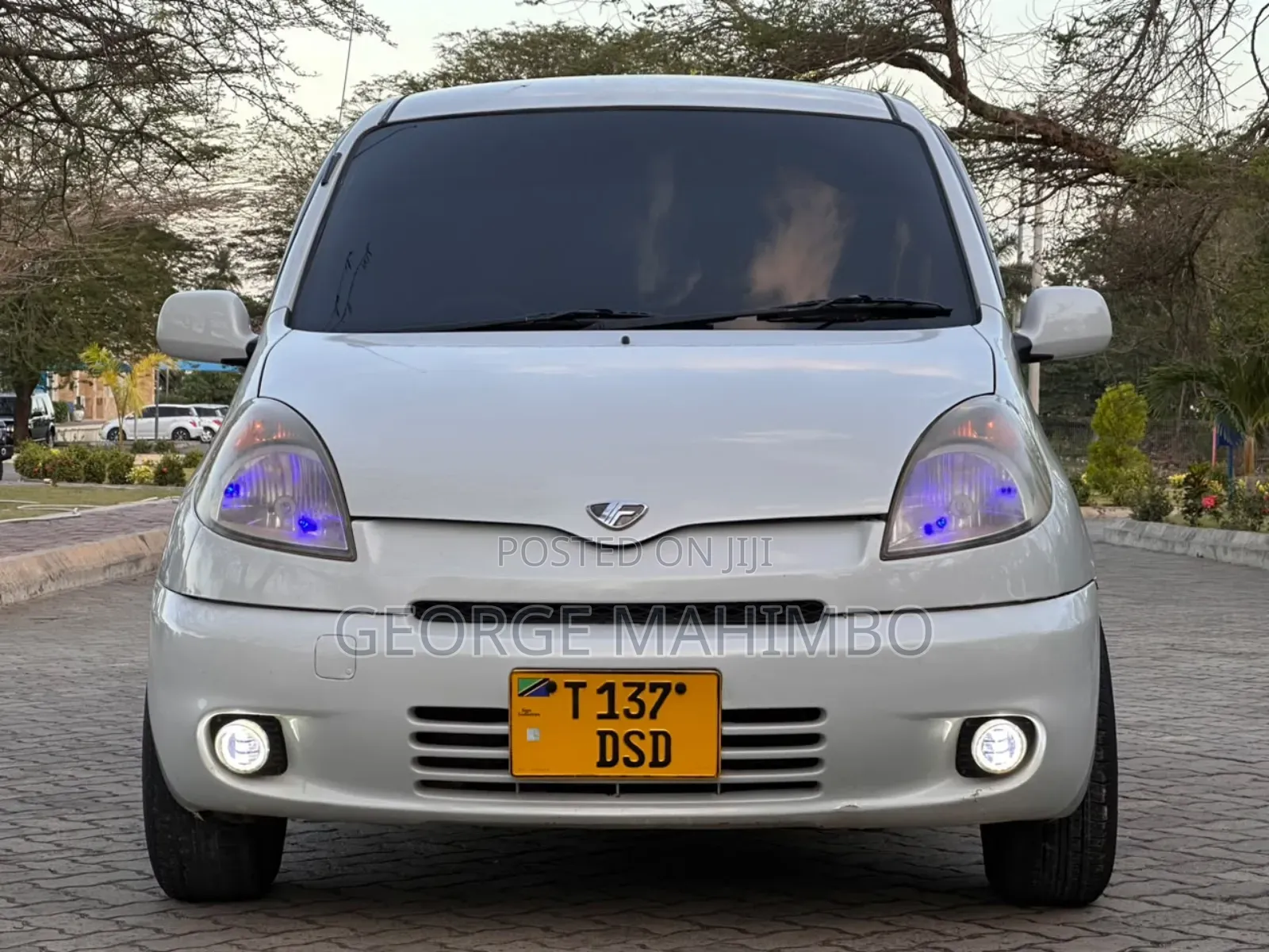 Toyota Fun Cargo 2001 White